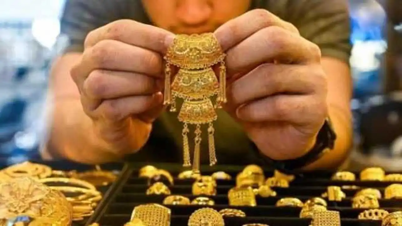 تحديثات الصاغة.. أسعار الذهب تسجل قفزة جديدة لعيار 21 في تعاملات السبت